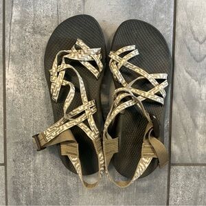 Chaco Women's Black Sole Sandals with Tan Patterned Straps